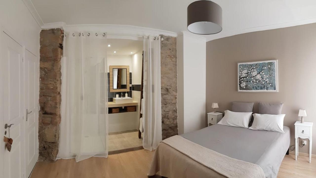 Chambre privée indépendante dans une maison Neffies Esterno foto